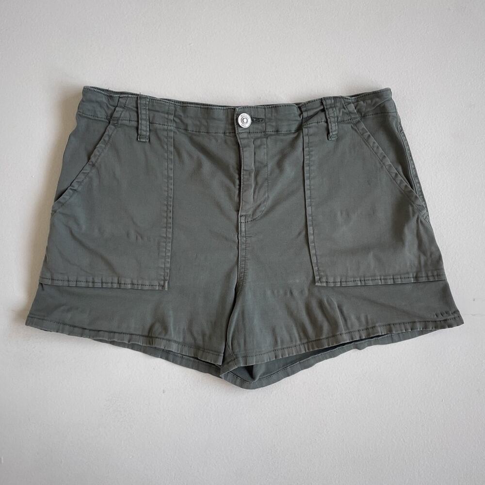 HUDSON Women's Sage Green Utility Shorts / Size 30 / Stretchy / Boho Casual